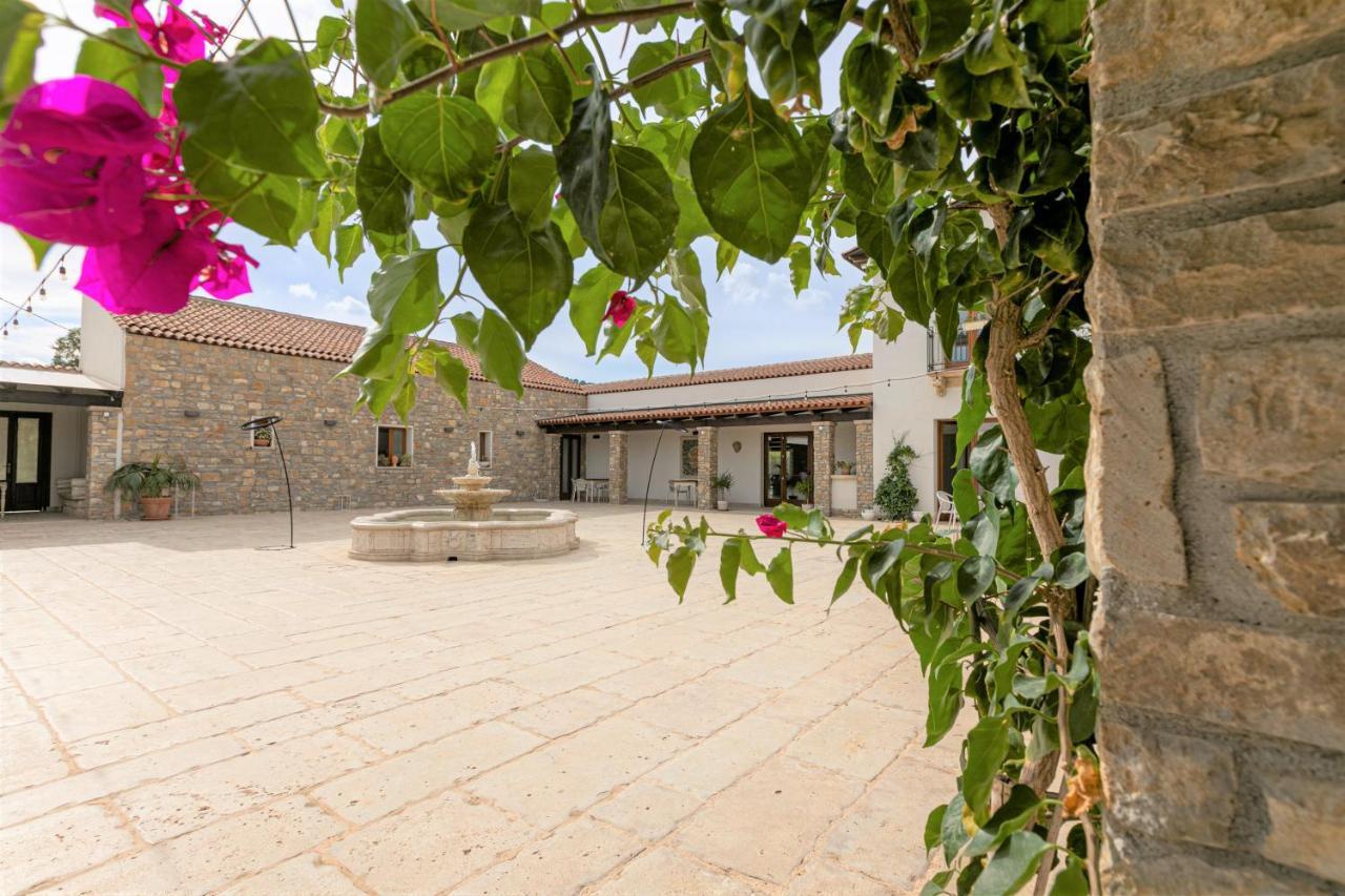 La Corte Del Sole Brucanuova Luaran gambar